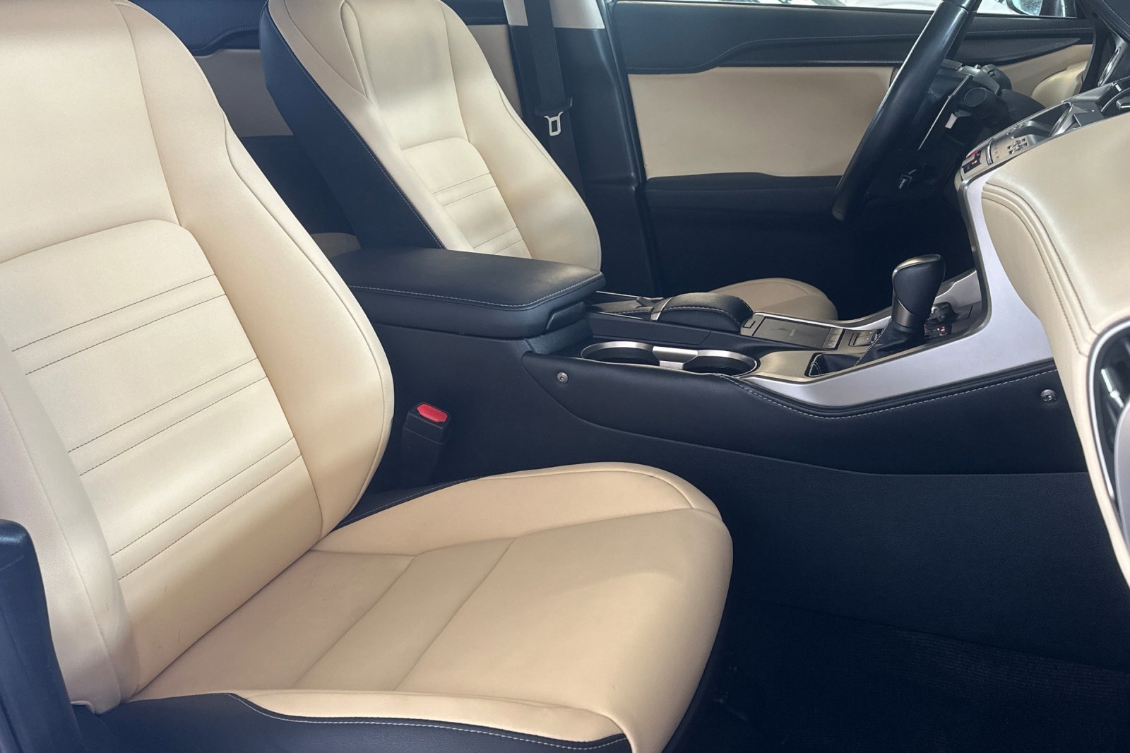 Used 2021 Lexus NX 300h AWD w/ Accessory Package 2 image 30