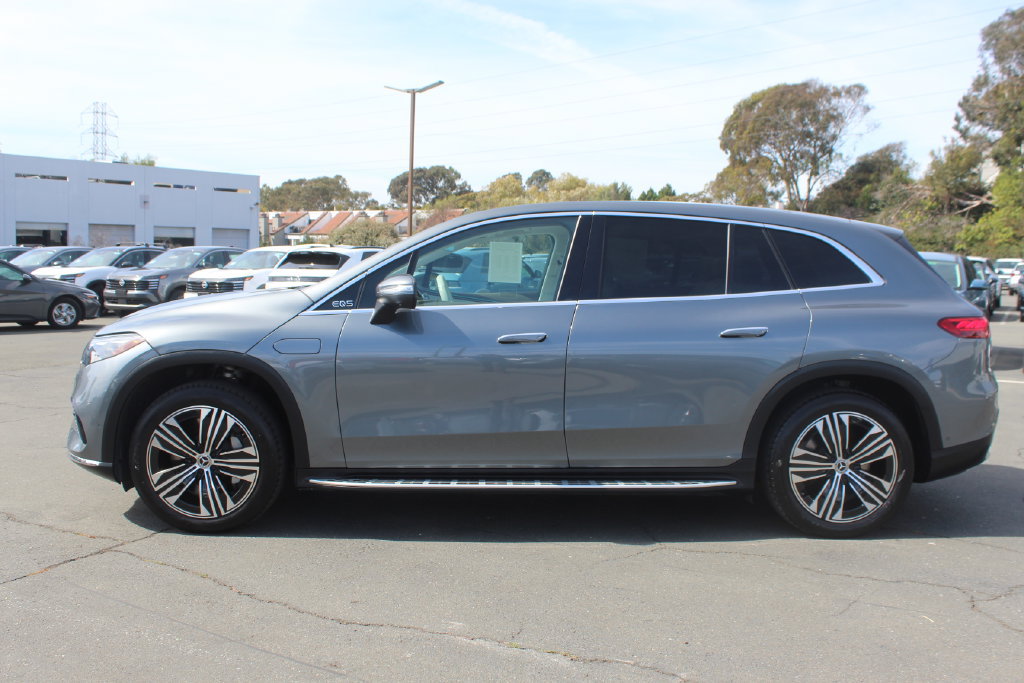 Used 2023 Mercedes-Benz EQS 450+ SUV image 2