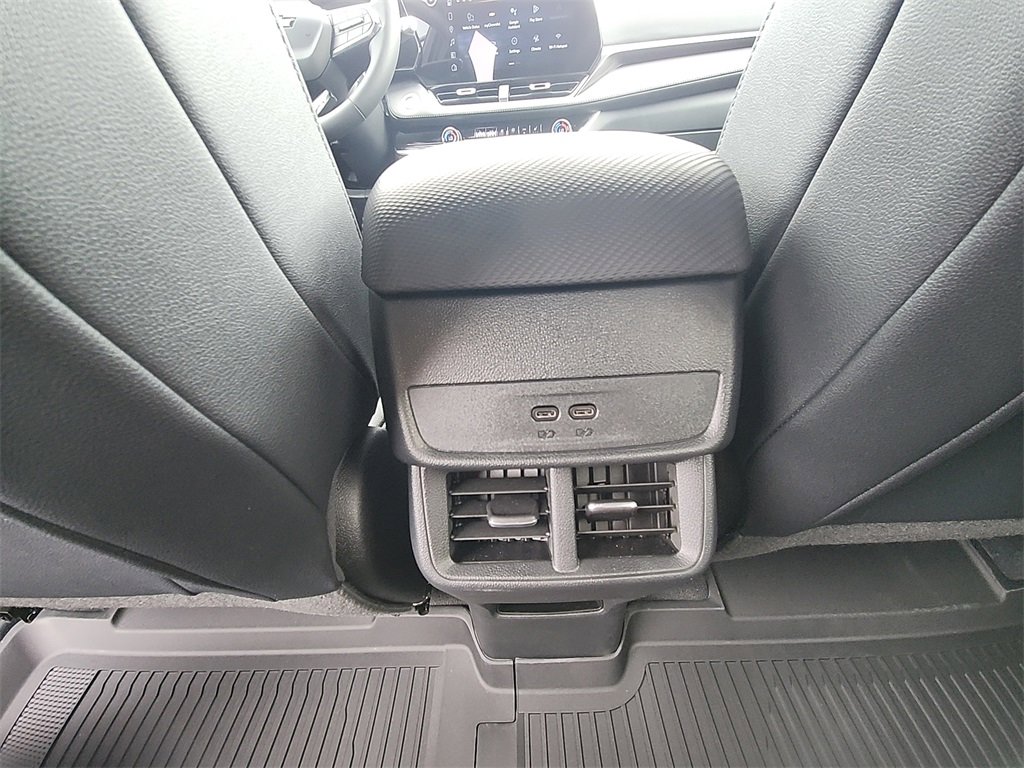New 2026 Chevrolet Equinox LT w/ Convenience Package II image 30