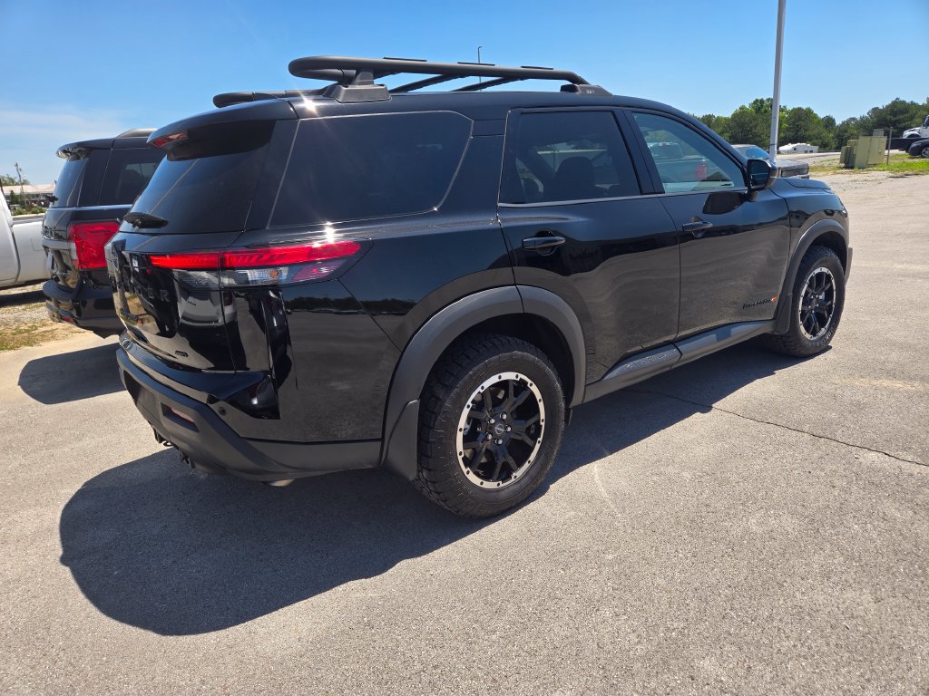 Used 2025 Nissan Pathfinder Rock Creek AWD/4WD image 4