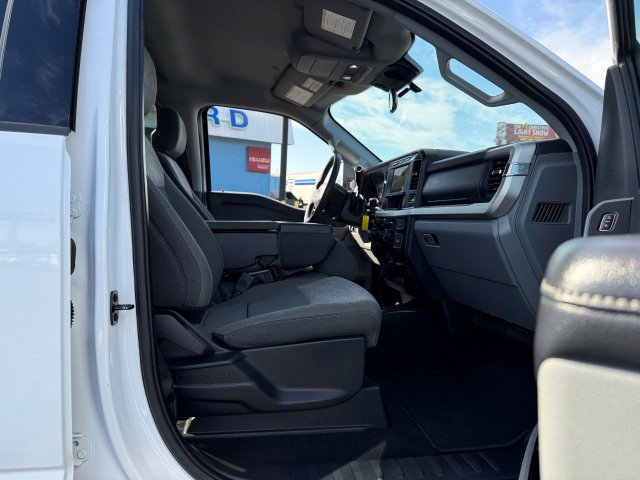 Used 2024 Ford F250 XLT w/ Snow Plow Prep Package image 22