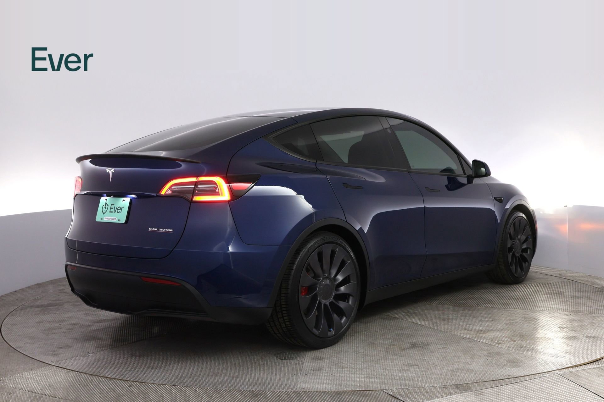 Used 2024 Tesla Model Y Performance AWD/4WD image 3