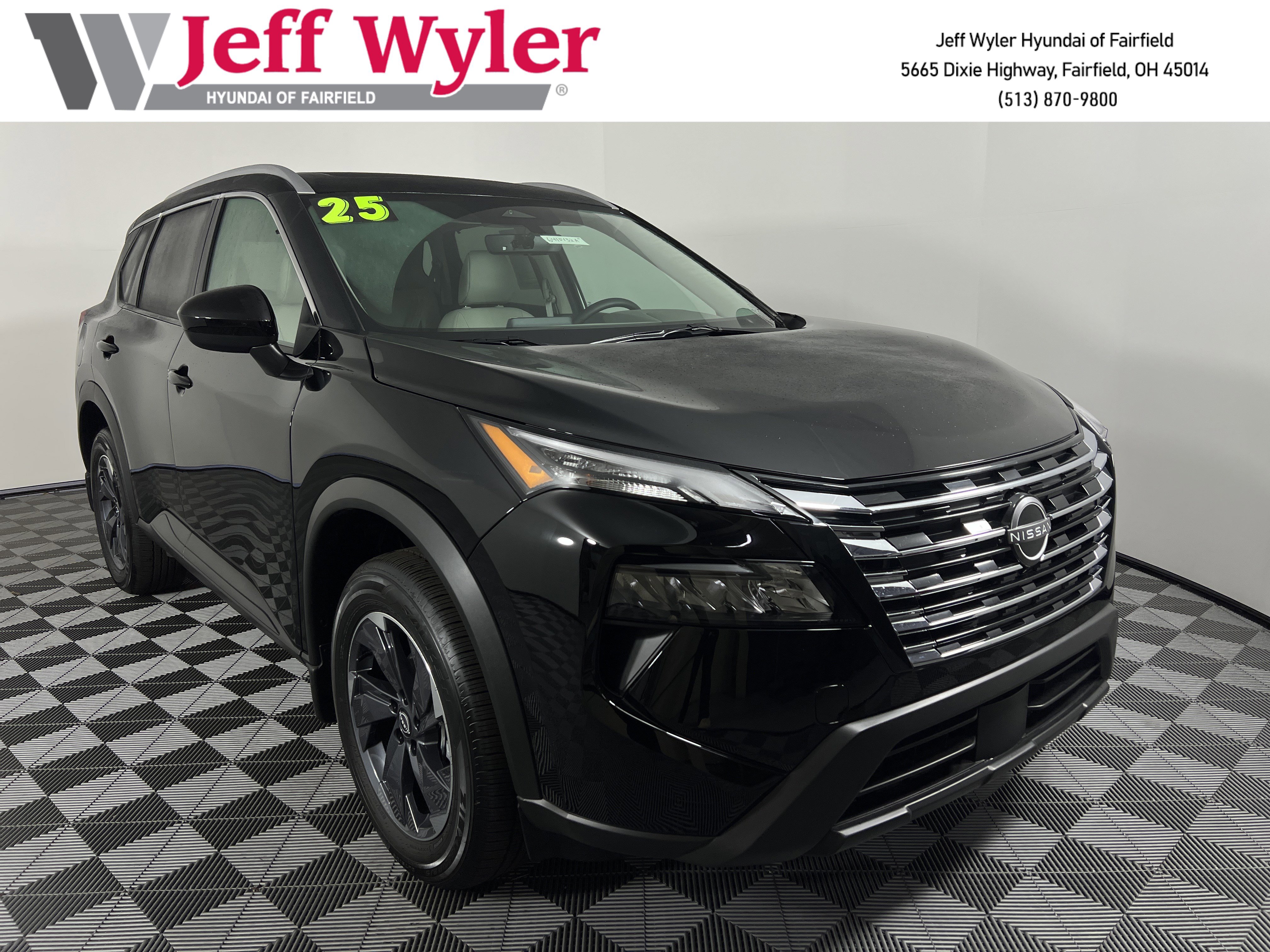 Used 2025 Nissan Rogue SV w/ SV Premium Package