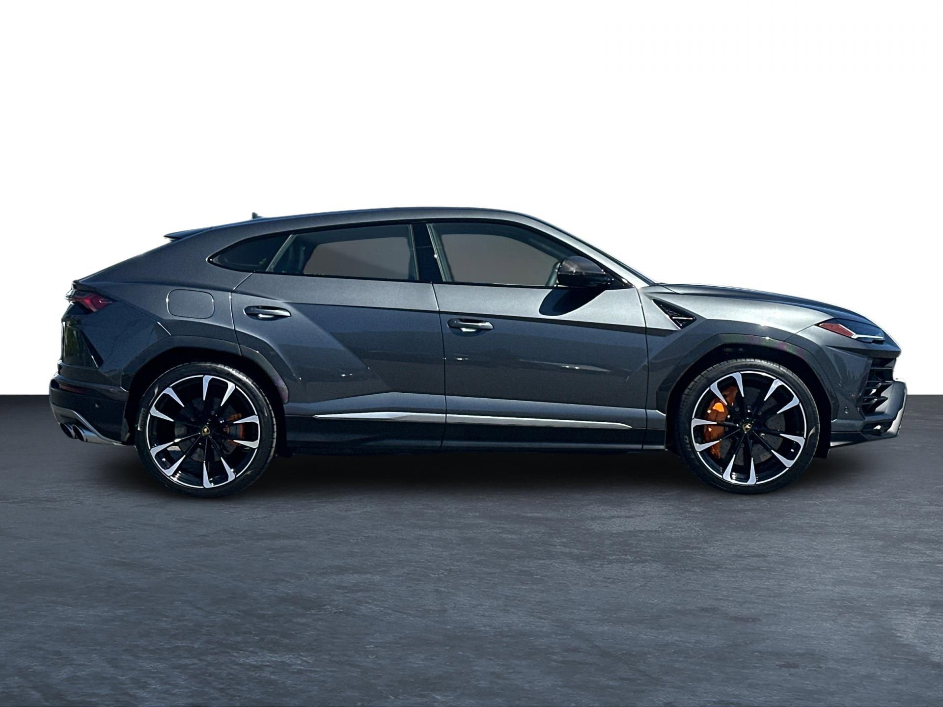 Used 2020 Lamborghini Urus video 2