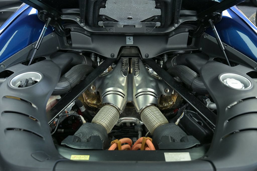 Used 2022 Ferrari 296 GTB RWD image 33