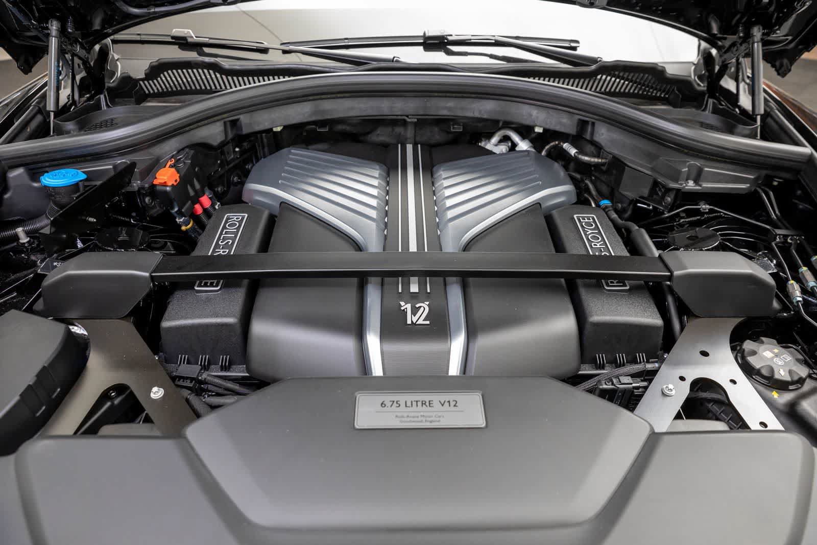 New 2027 Rolls-Royce Cullinan Black Badge AWD/4WD image 8