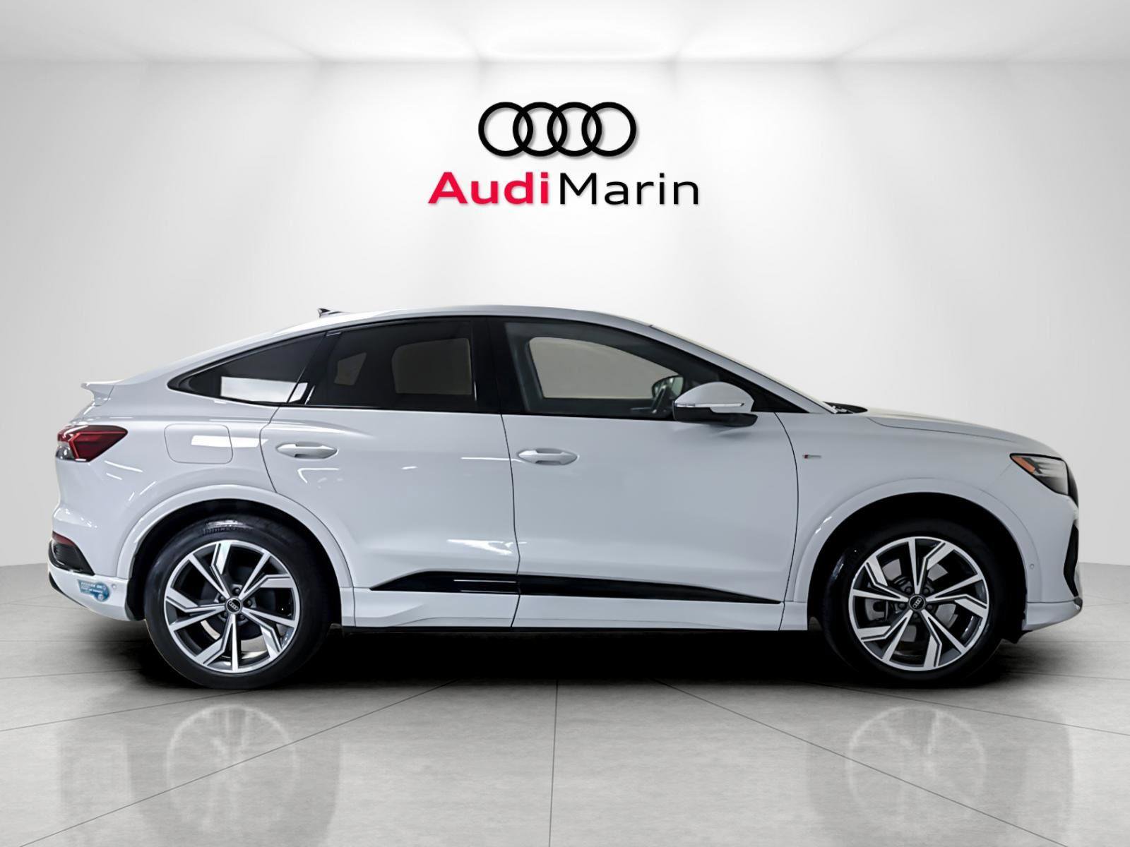 Certified 2024 Audi Q4 e-tron Prestige image 6