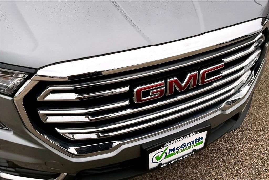 Used 2024 GMC Terrain SLT image 25