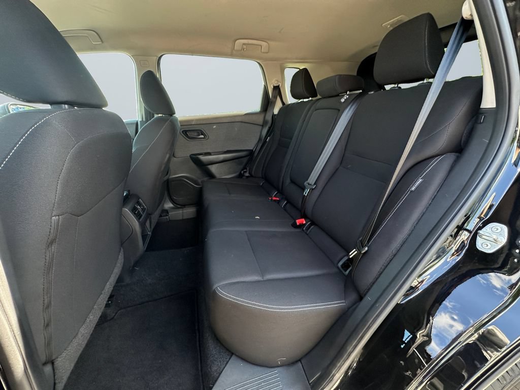 Used 2023 Nissan Rogue S FWD image 13