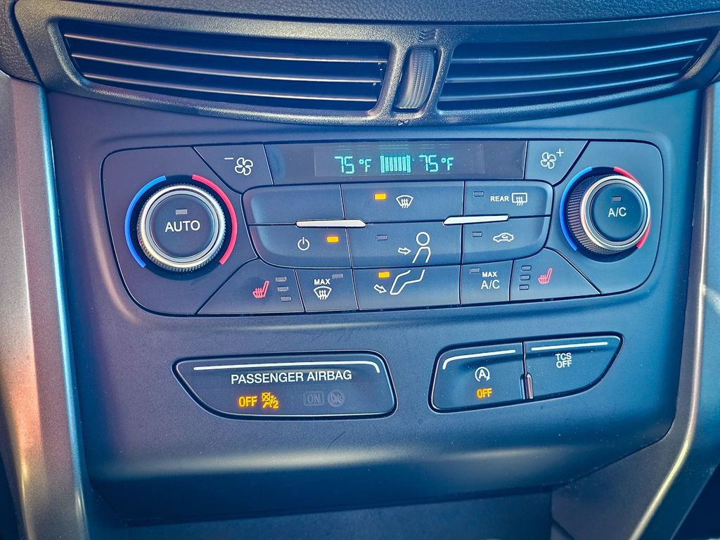 Used 2018 Ford Escape SE image 25