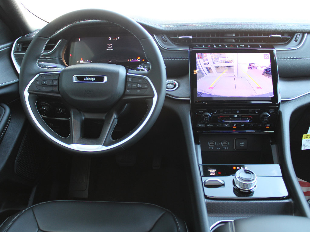 New 2025 Jeep Grand Cherokee Limited w/ Trailer Tow Package image 13