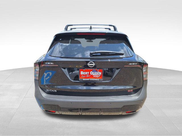 New 2026 Nissan Kicks SR w/ Cold Weather Package FWD image 6