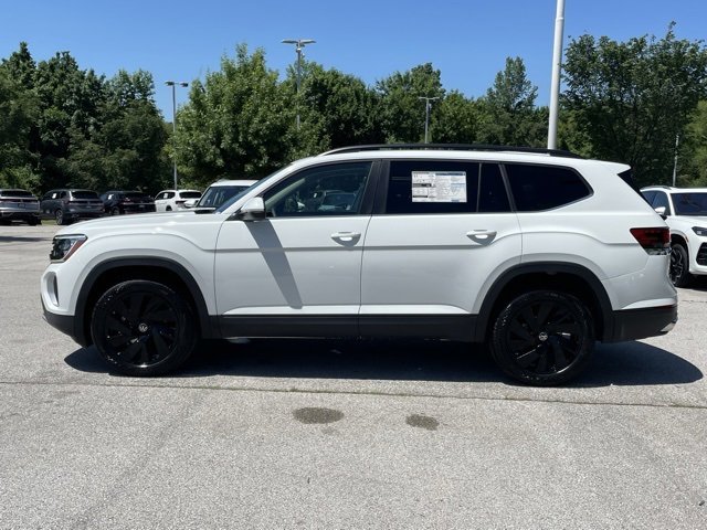 New 2025 Volkswagen Atlas SE image 4