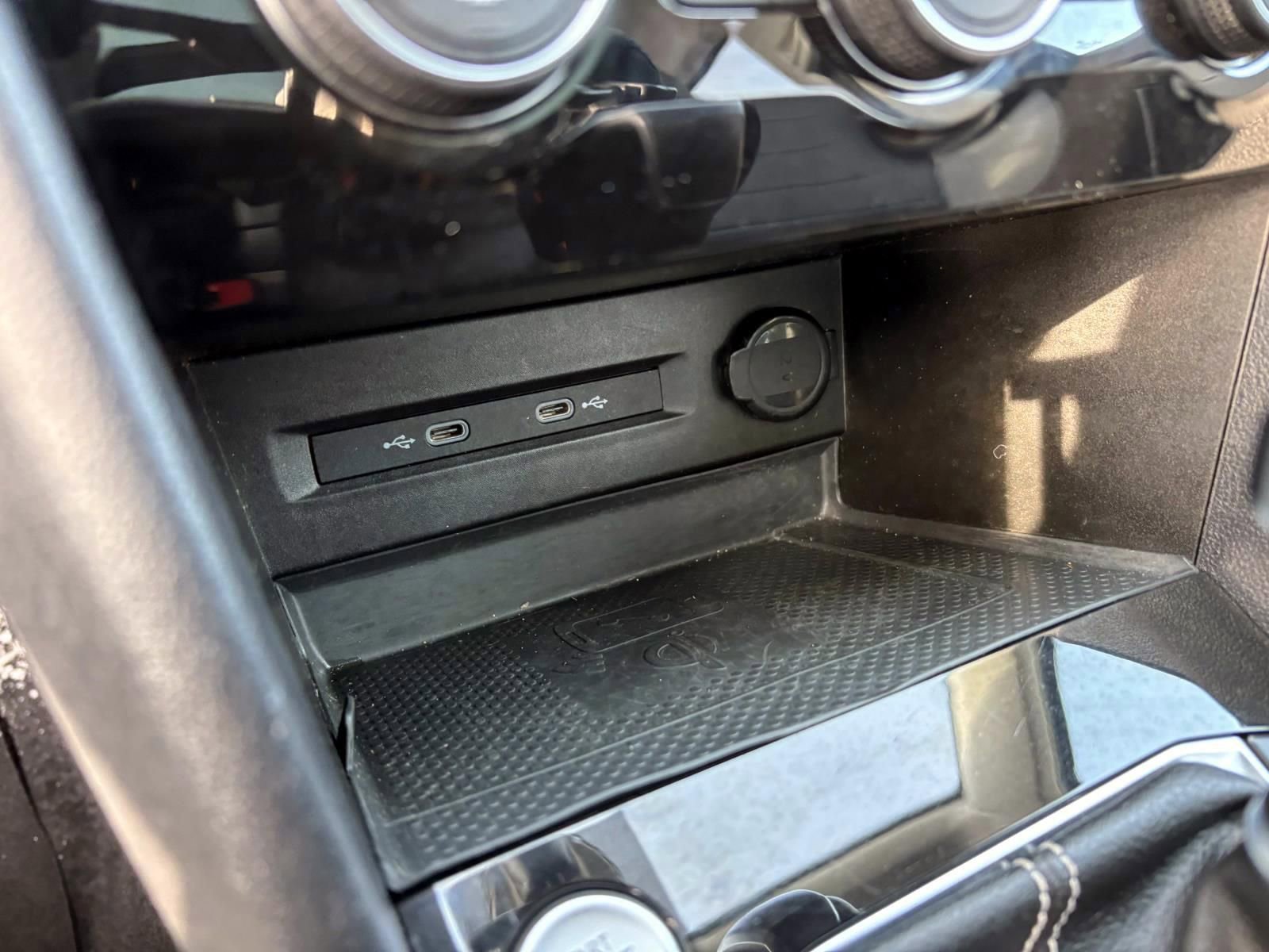 Used 2023 Volkswagen Taos SEL image 22