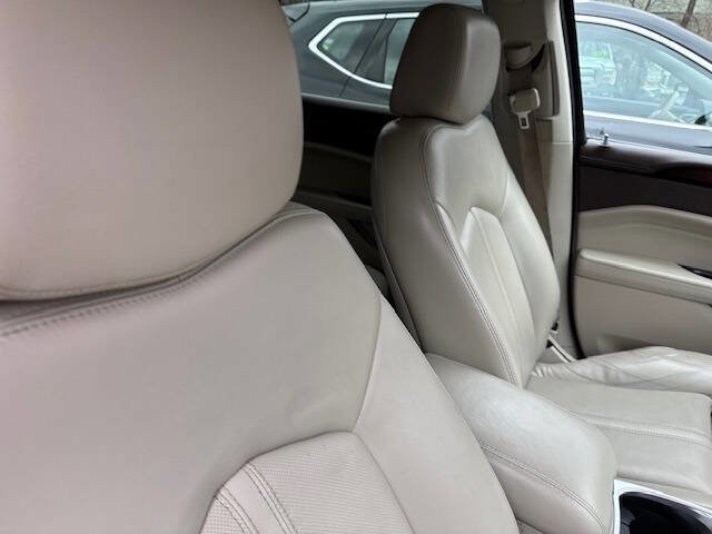 Used 2013 Cadillac SRX Luxury w/ Driver Awareness Package FWD image 33