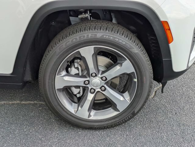 New 2026 Jeep Grand Cherokee Limited w/ Trailer Tow Package AWD/4WD image 11