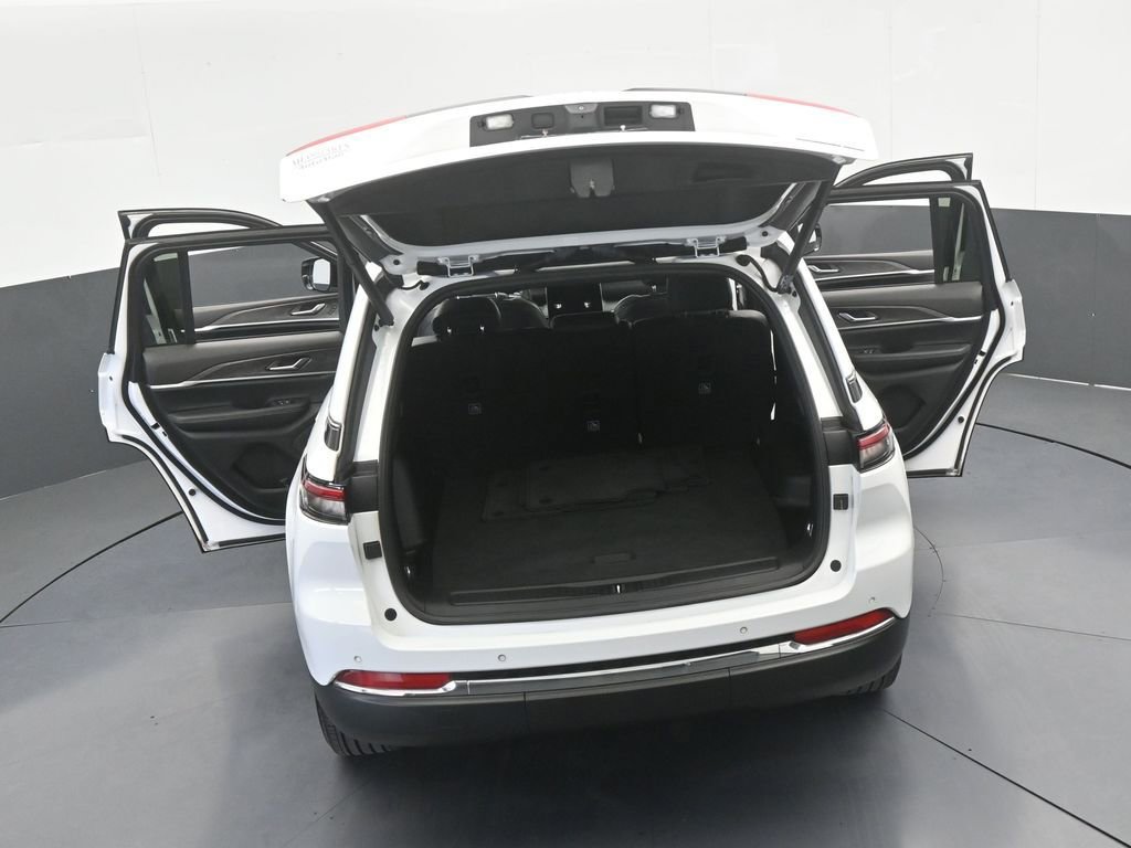 Used 2024 Jeep Grand Cherokee Limited RWD image 73