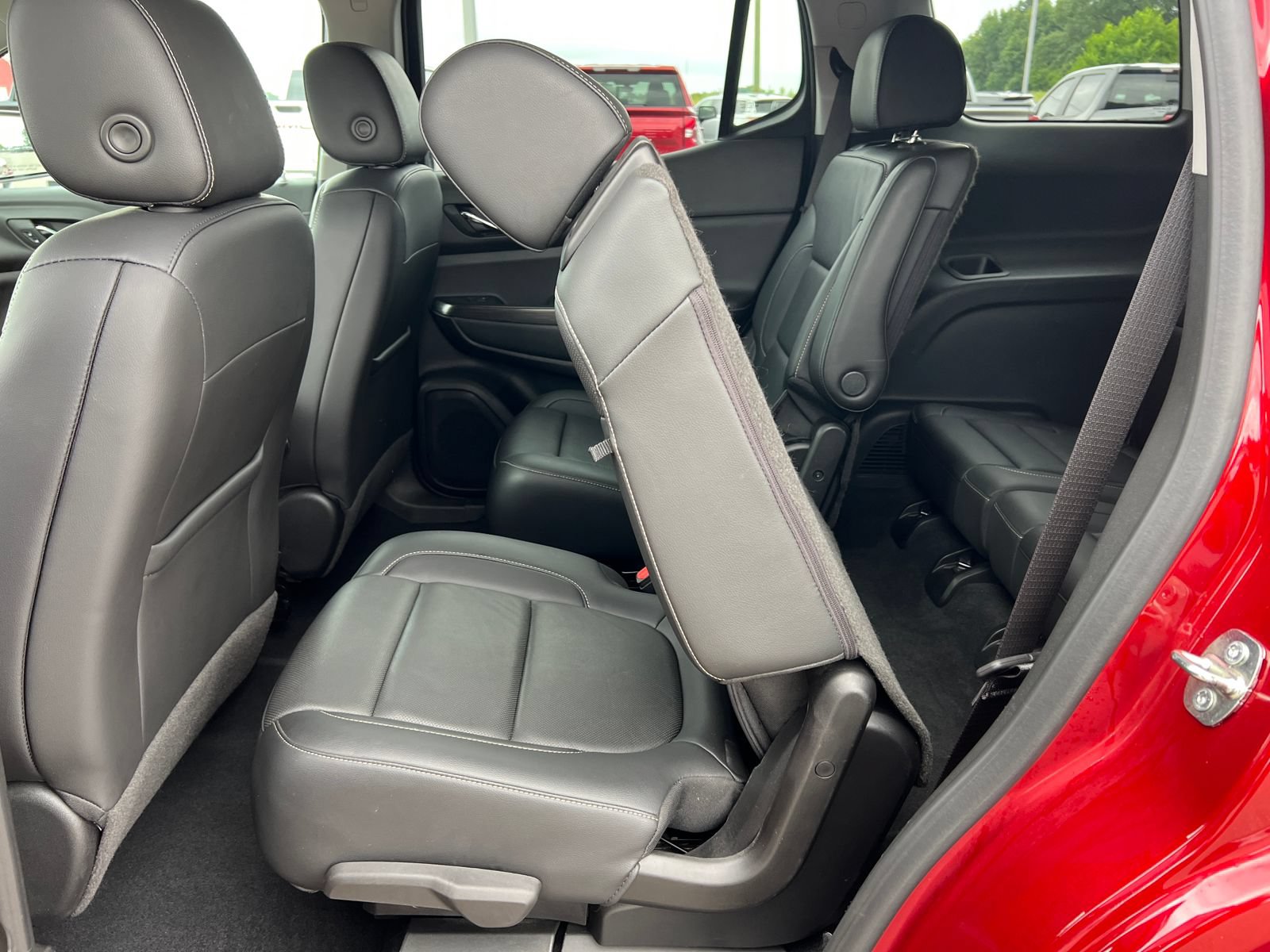 Certified 2023 GMC Acadia SLT w/ Trailering Package AWD/4WD image 8