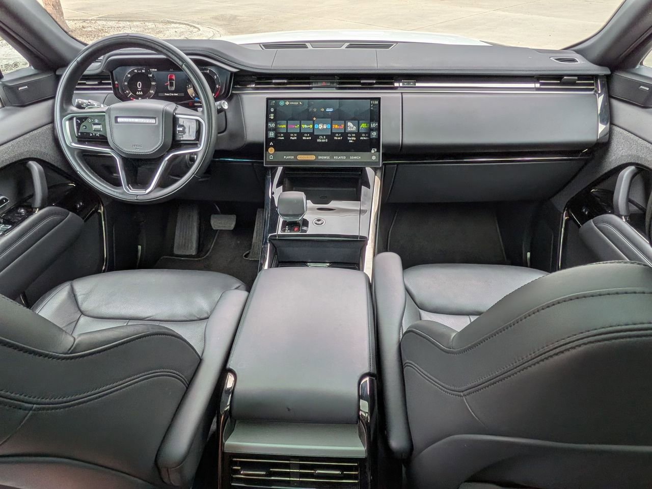 Used 2025 Land Rover Range Rover Sport SE AWD/4WD image 20