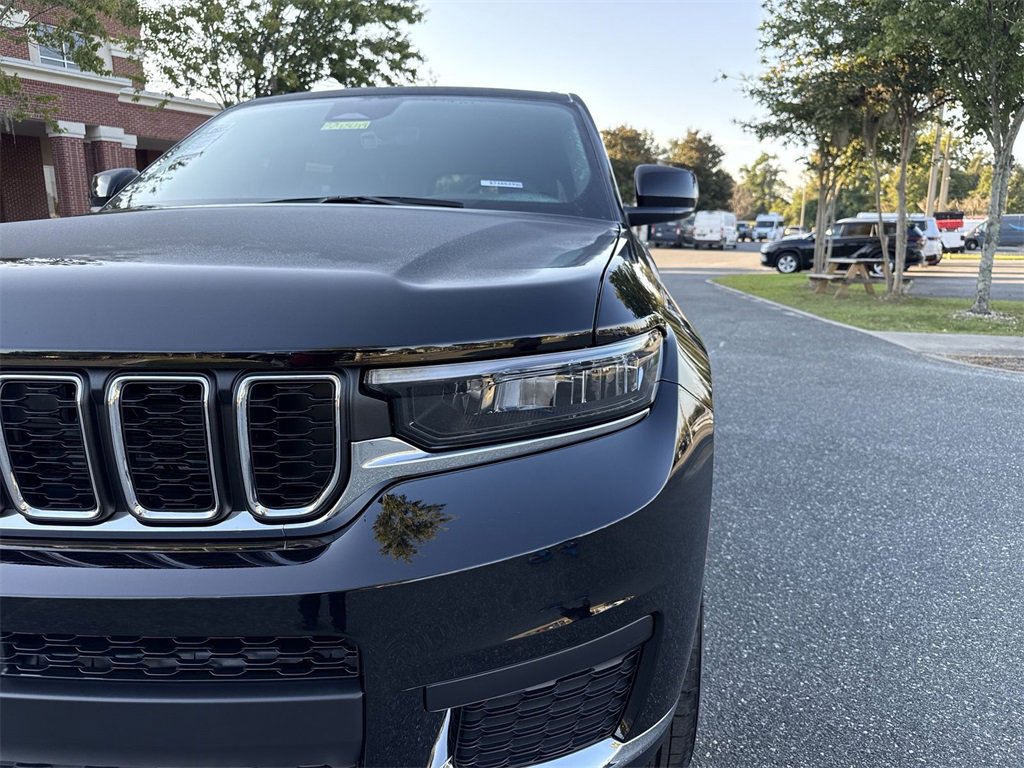 New 2025 Jeep Grand Cherokee L Laredo w/ Luxury Tech Group I image 9