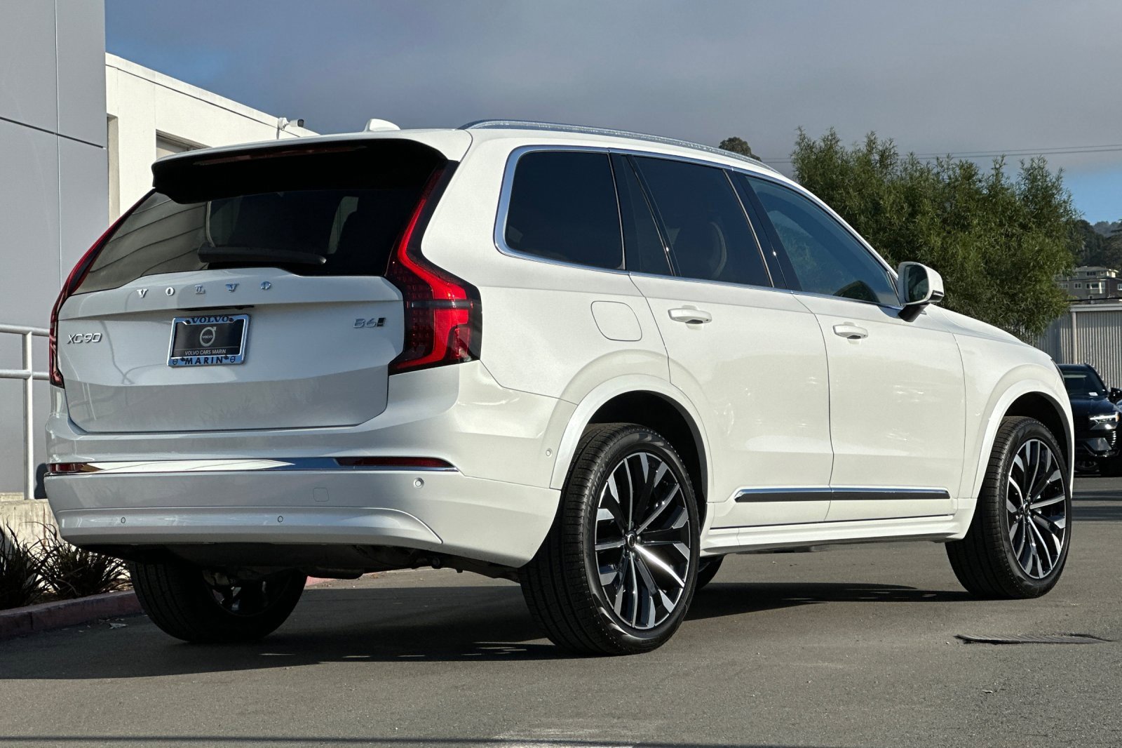 New 2026 Volvo XC90 B6 Ultra image 2