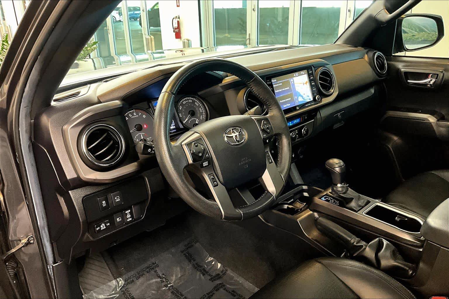 Used 2023 Toyota Tacoma TRD Off-Road w/ TRD Premium Off Road Package AWD/4WD image 18