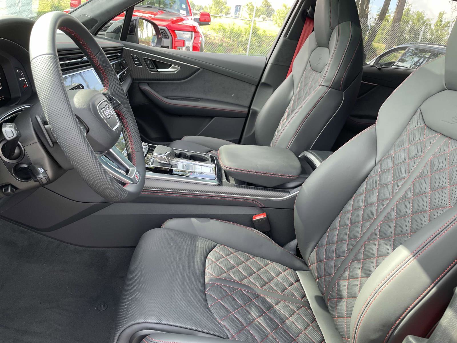 New 2025 Audi SQ7 Prestige image 17