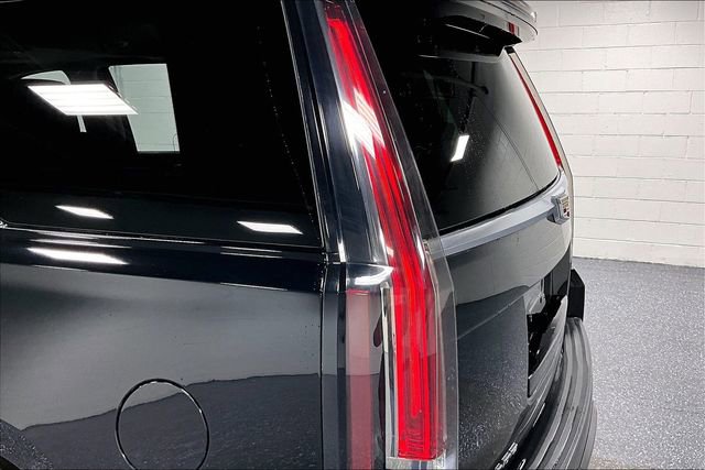 Used 2018 Cadillac Escalade Luxury image 24