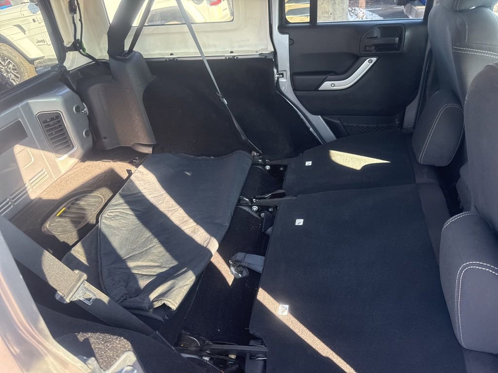 Used 2016 Jeep Wrangler Unlimited Sahara image 50