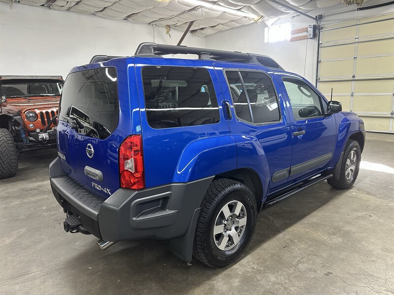 Used 2012 Nissan Xterra PRO-4X AWD/4WD image 3