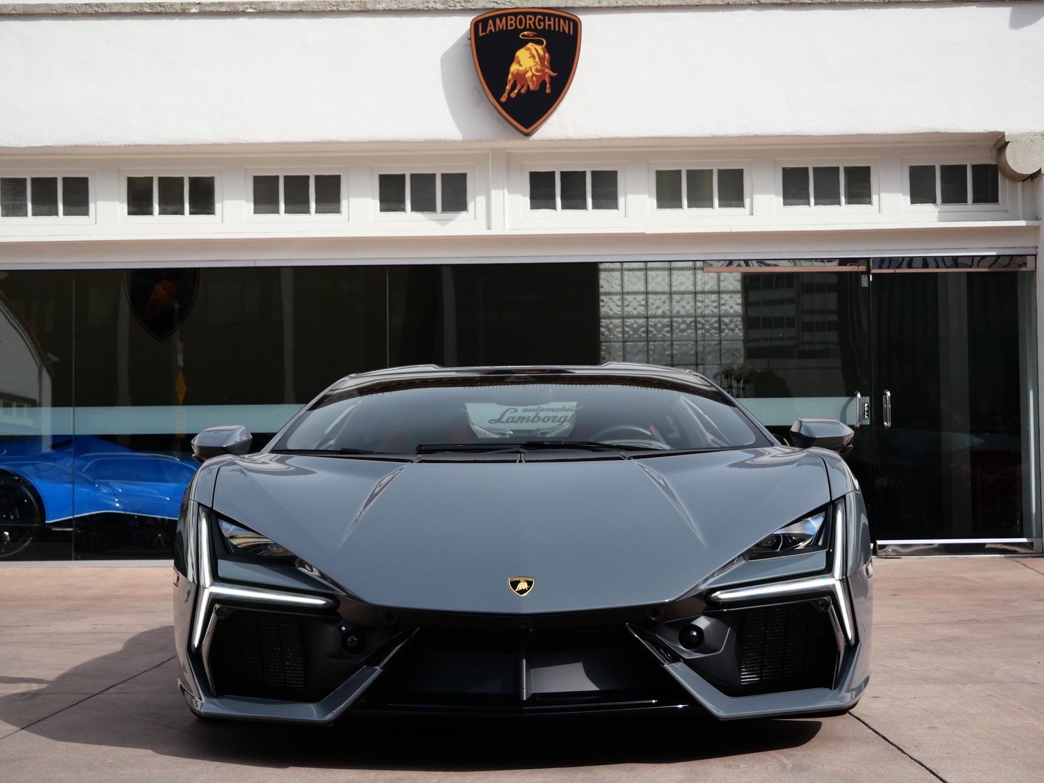 Used 2024 Lamborghini Revuelto image 5