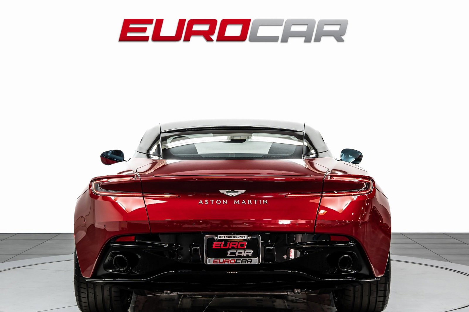 Used 2024 Aston Martin DB12 Coupe image 4