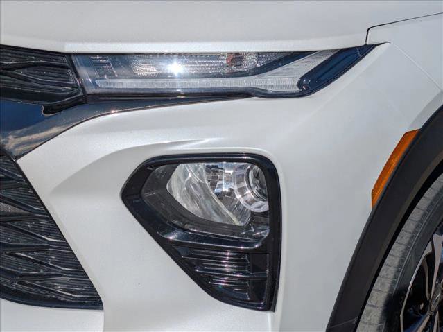 Used 2023 Chevrolet TrailBlazer RS w/ Sun and Liftgate Package image 9