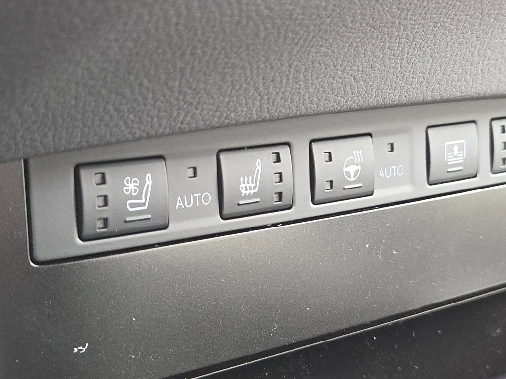 New 2025 Lexus ES 350 F Sport image 9