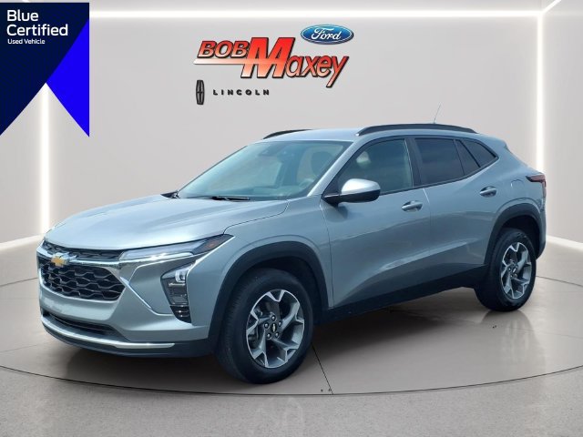 Used 2025 Chevrolet Trax LT FWD image 1