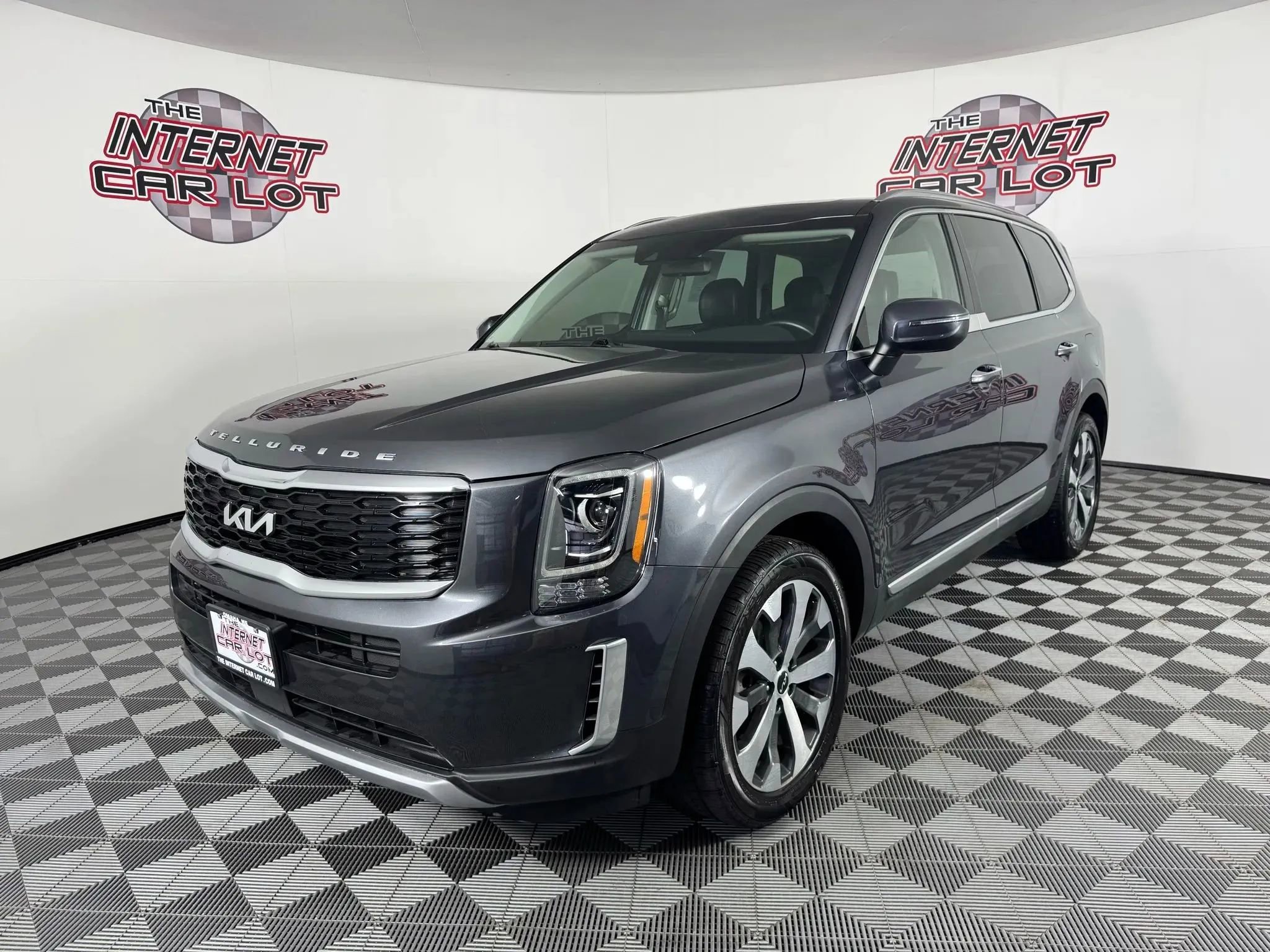 Used 2022 Kia Telluride S AWD/4WD image 3