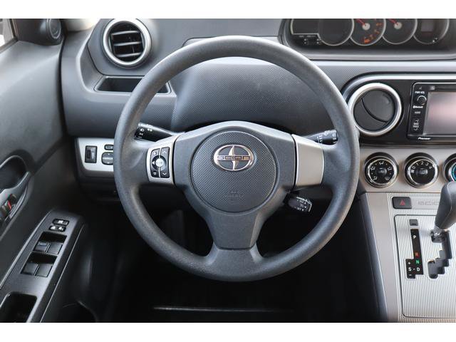 Used 2015 Scion xB image 10