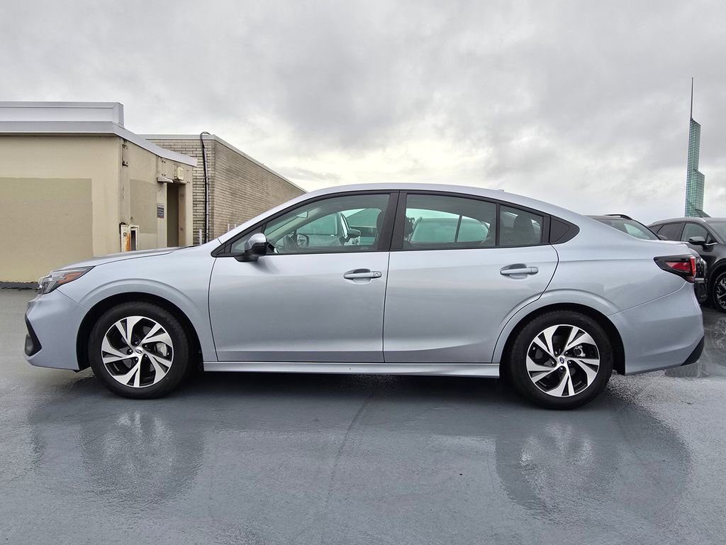 Used 2025 Subaru Legacy Premium image 6