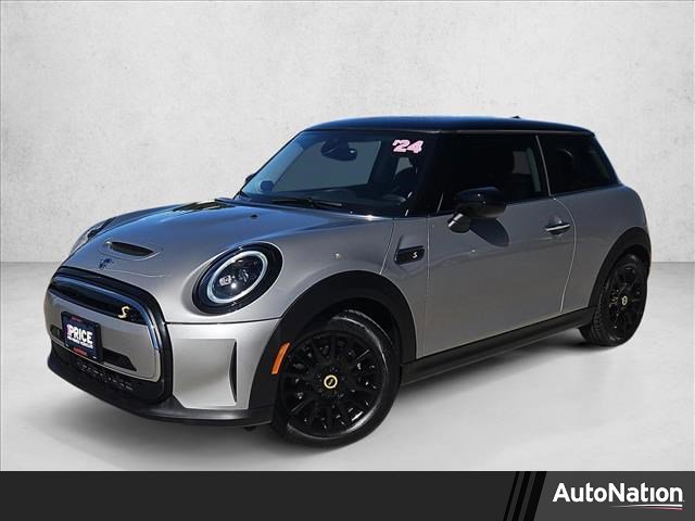 Used 2024 MINI Cooper SE image 1