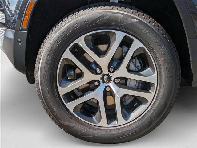 New 2025 Land Rover Defender 130 S image 10