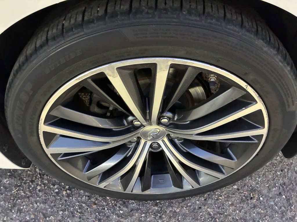 Used 2017 INFINITI Q60 w/ Premium Package image 8