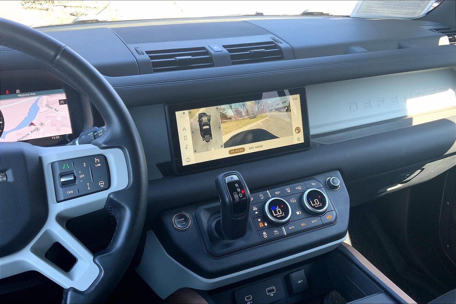 Used 2024 Land Rover Defender 110 X-Dynamic SE image 6