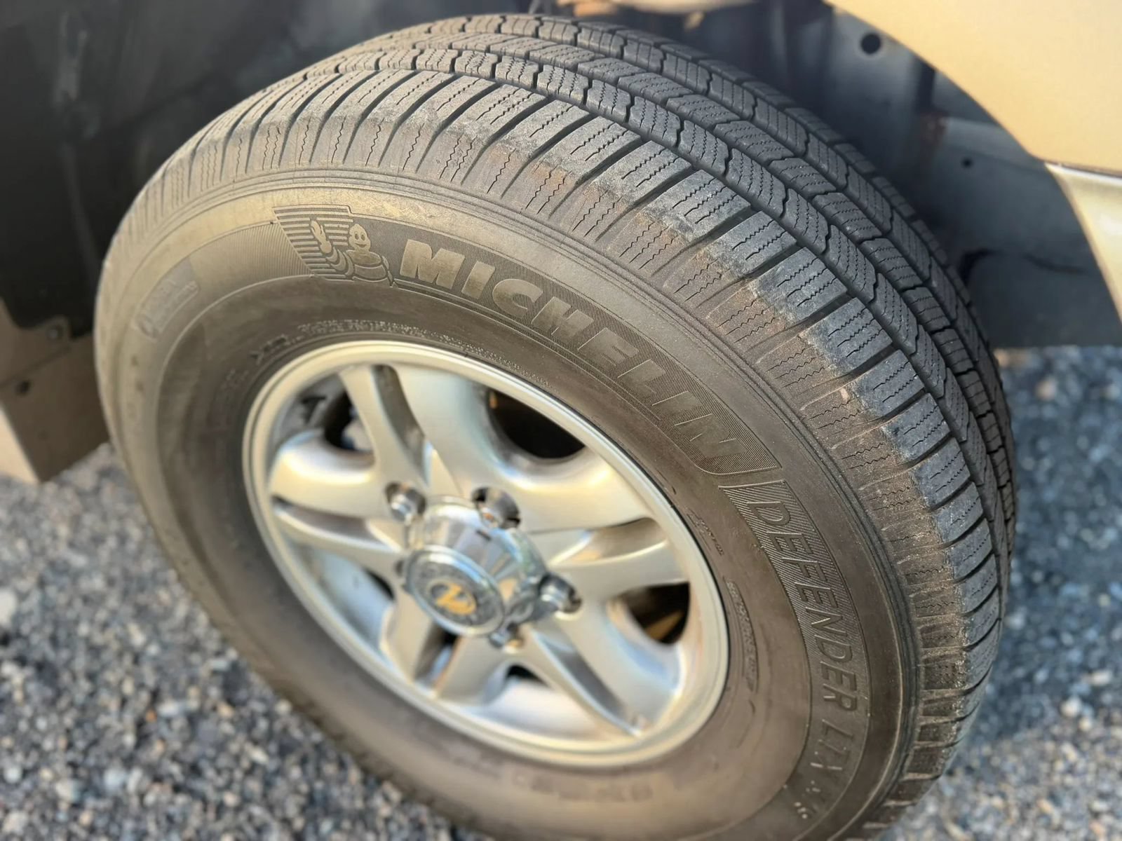 Used 2001 Lexus LX 470 4WD image 17