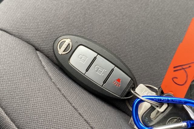 Used 2024 Nissan Frontier S w/ Graphics Package image 20