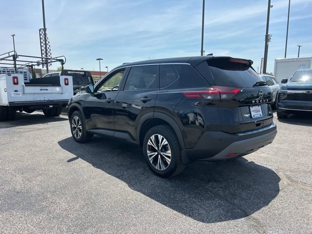 Used 2022 Nissan Rogue SV FWD image 5