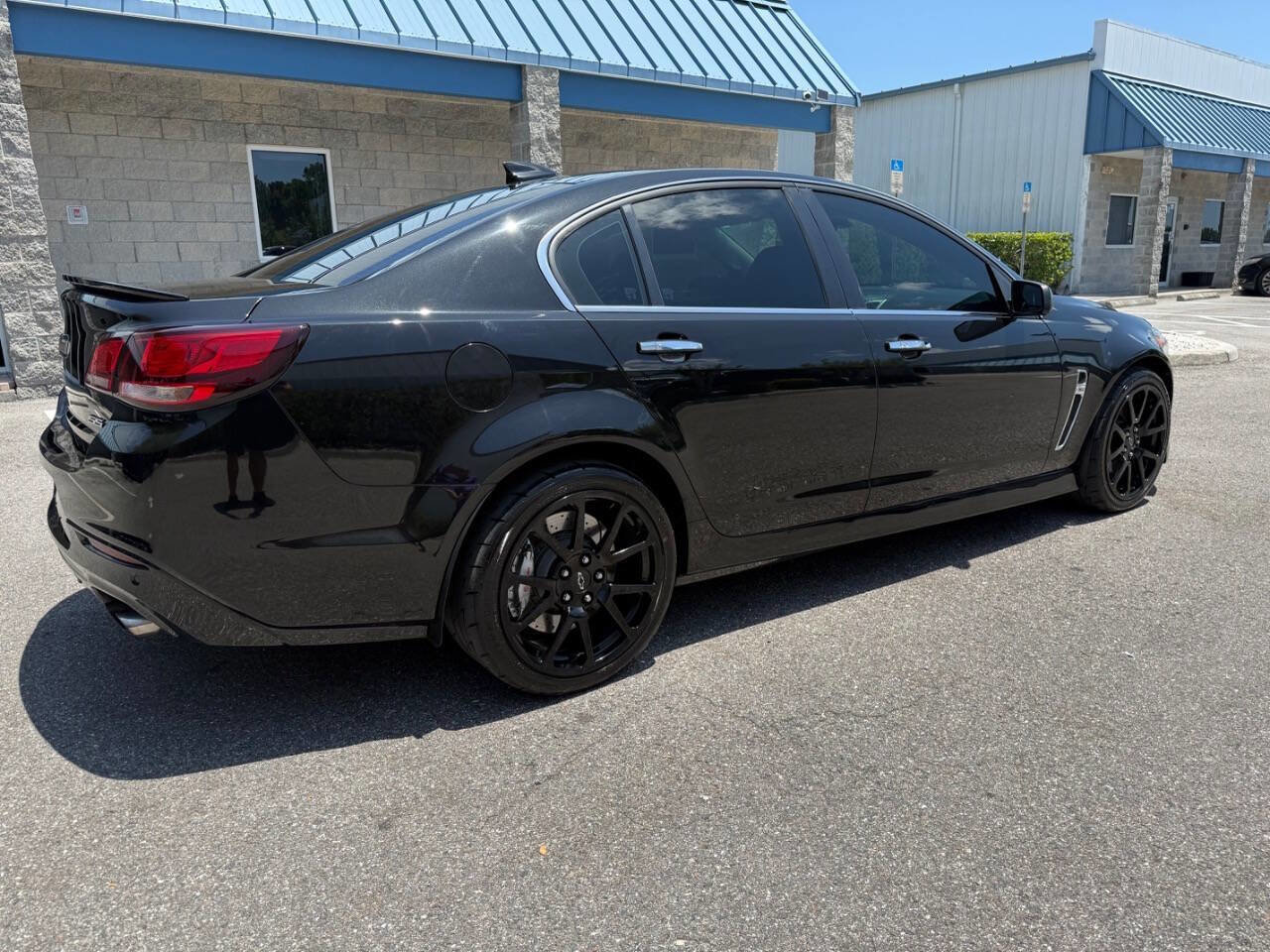 Used 2015 Chevrolet SS RWD image 8