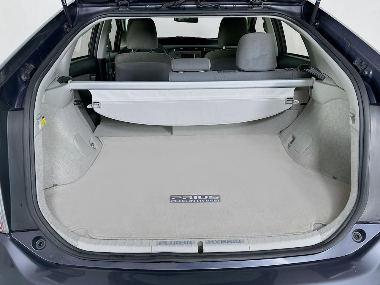 Used 2015 Toyota Prius Prime Plug-In Hybrid image 45