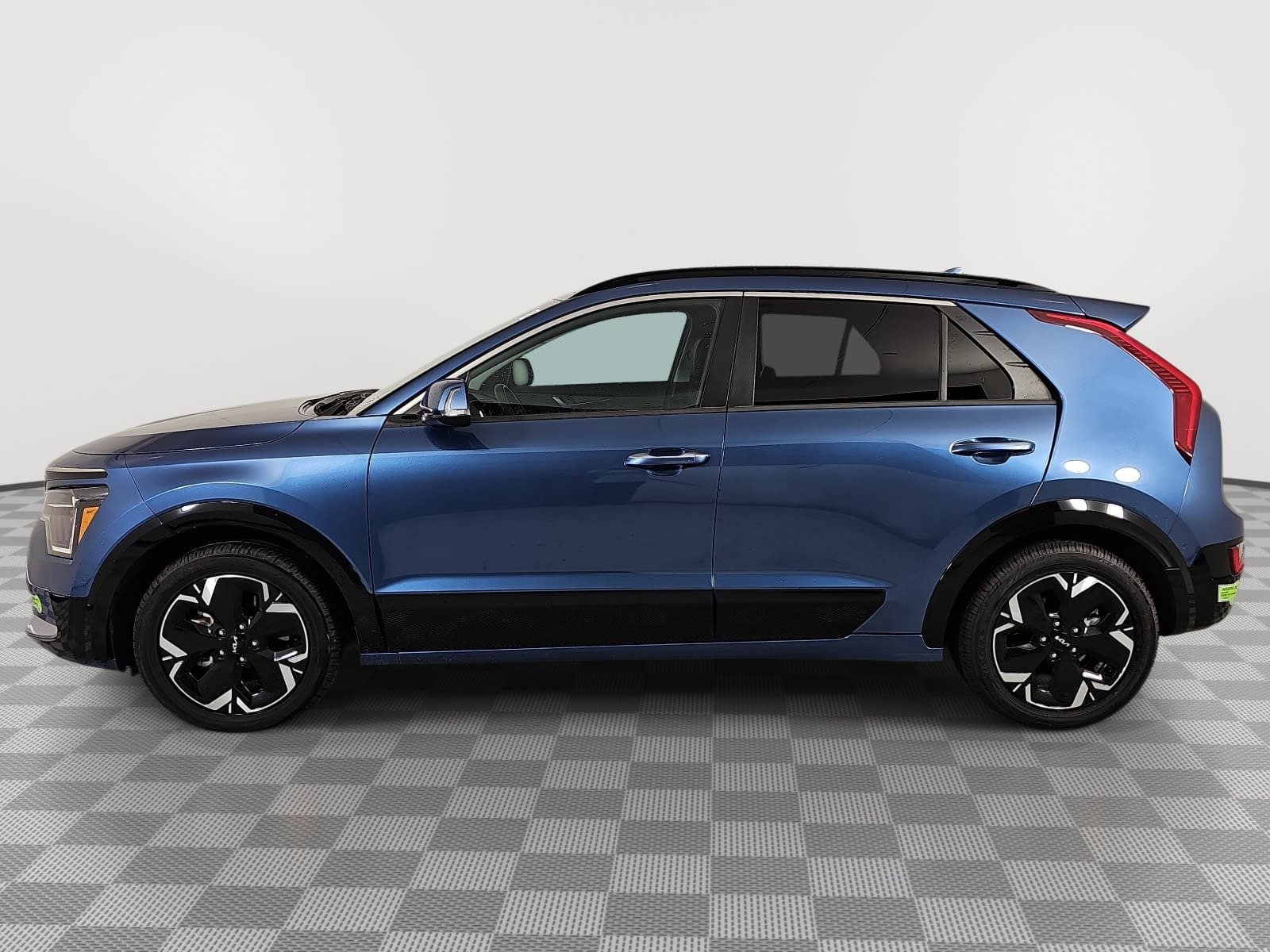 Used 2023 Kia Niro Wave FWD image 5
