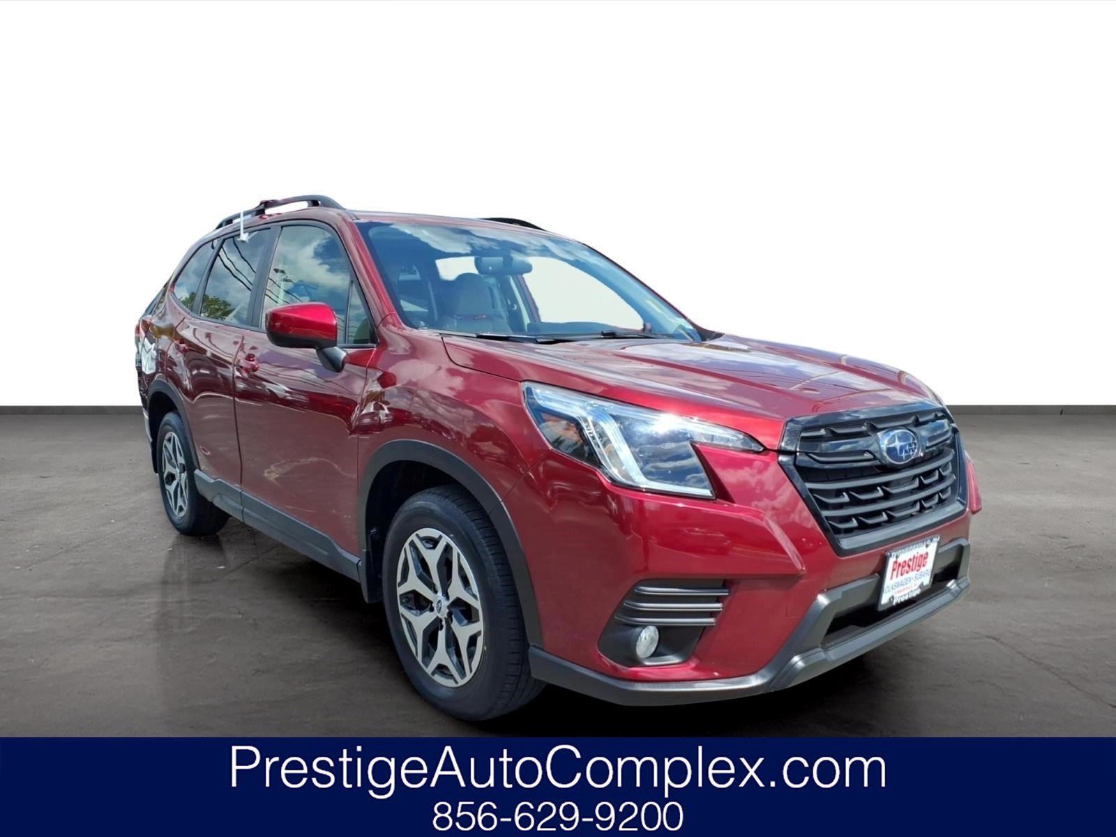 Certified 2023 Subaru Forester Premium AWD/4WD image 1