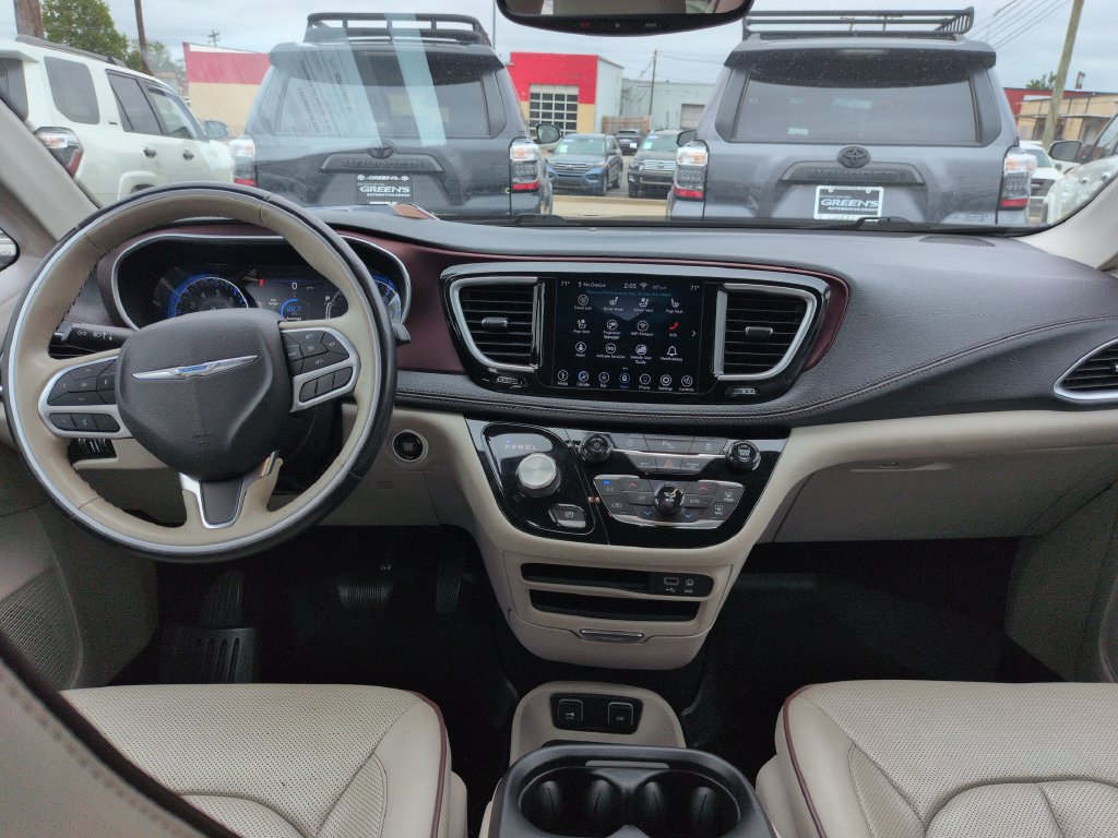 Used 2020 Chrysler Pacifica Limited FWD image 12